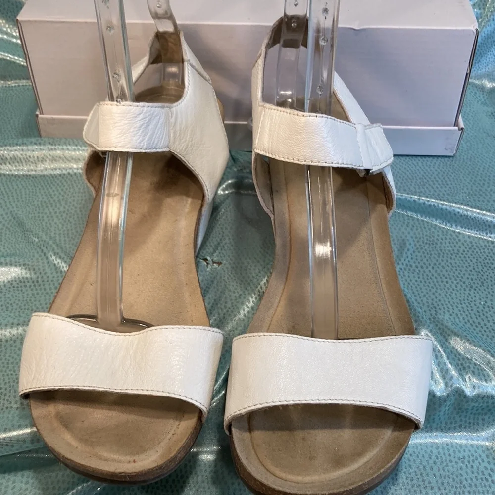WHITE size 9.5 White Mountain cork‎ heel wedge hook & loop closure comfy! Fc 2